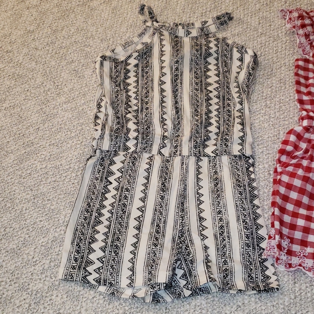 Rompers - Picture 3 of 7